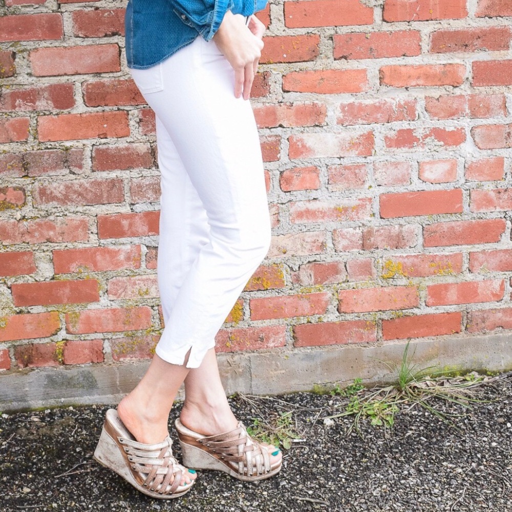 🍀 Lucky Brand Sofia white crop stretch jeans